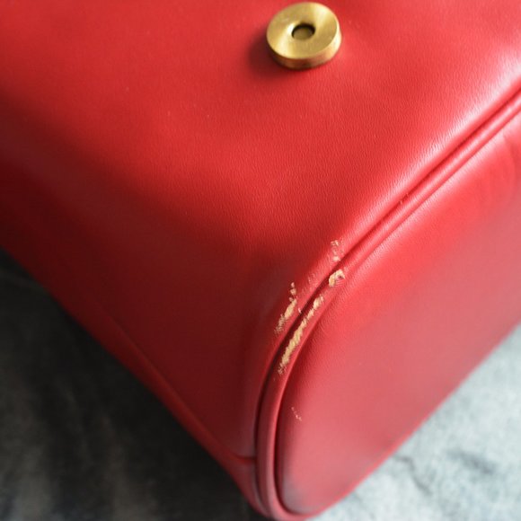 Red Camera Bag‎ - Picture 7 of 8